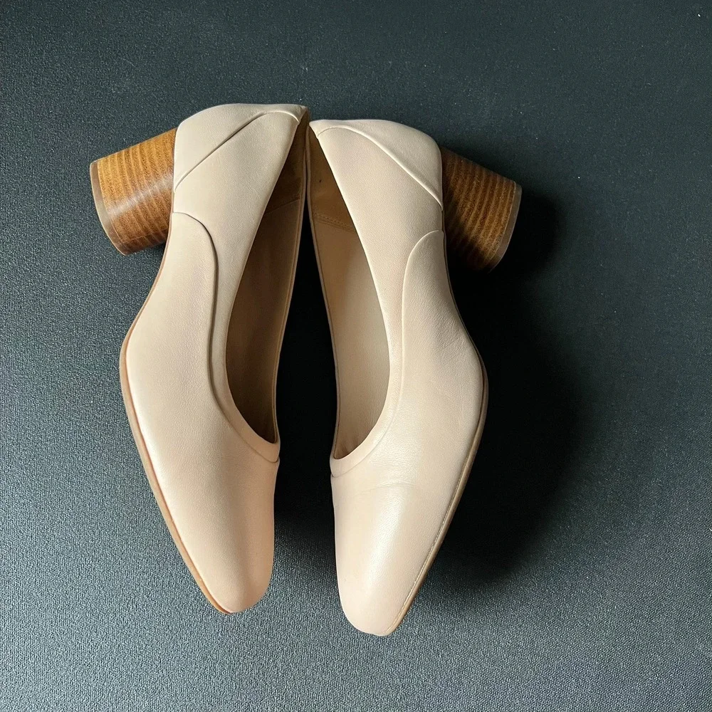 Clarks Unstructured Un Blush Cove Nude Leather Block Heel Pumps 10W Minimalist